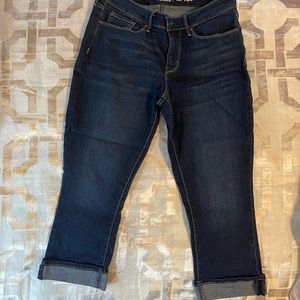 Signature by Levi Strauss & Co. Capri Jeans